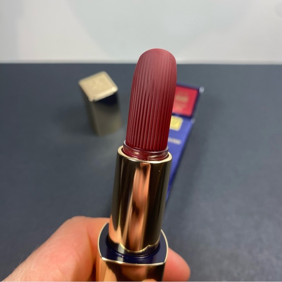 Estee Lauder Matte Lipstick 888 Power Kiss - Picture 4 of 6